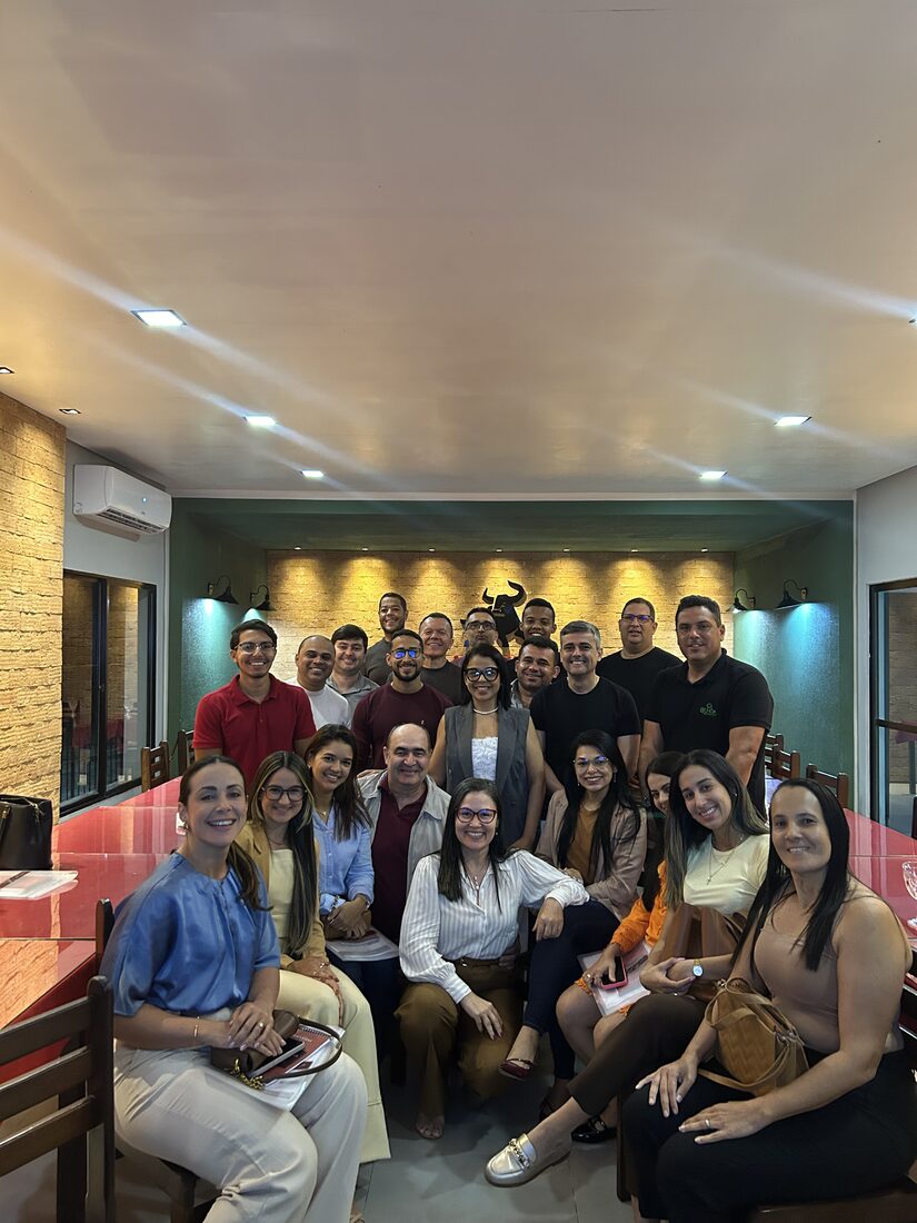 Turma do Método Impulsione reunida no encontro presencial